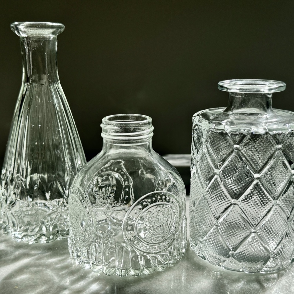 Gorgeous Set 3 Vintage Style Clear Glass Bud Vases Tufted Diamond Decor Embossed - Picture 5 of 14